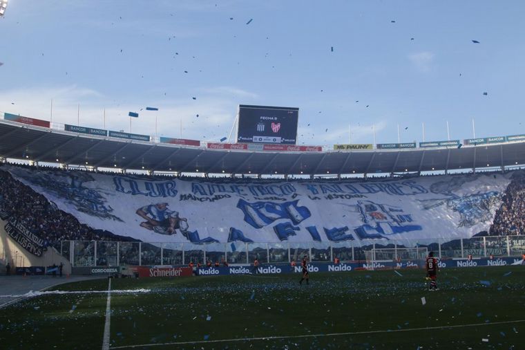 FOTO: Así fue el recibimiento para Talleres en el clásico frente a Instituto