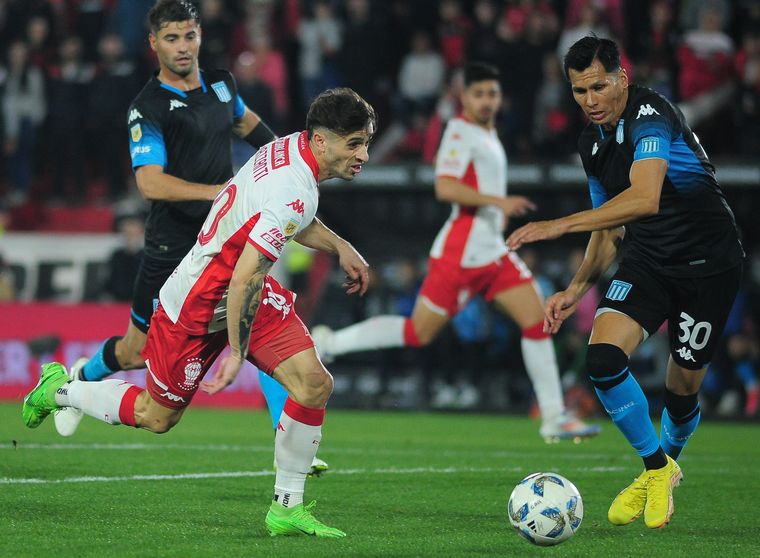 FOTO: Huracán y Racing repartieron puntos. (Foto: @afa)