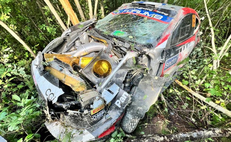 FOTO: En un segundo, todo cambió para Rovanperä y su Yaris quedó destruido