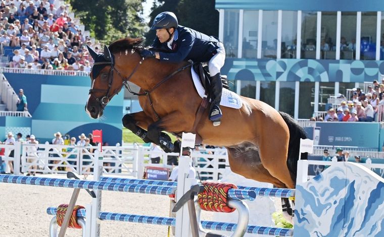 FOTO: José María Larocca y su caballo Finn Lente. (Foto:@PrensaCOA)