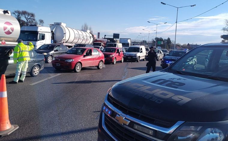 FOTO: Tránsito muy complicado en Circunvalación tras el accidente.