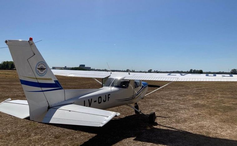 FOTO: Así era el avión de pequeño porte que se estrelló en la zona oeste de Rosario.