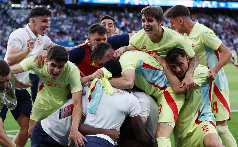 FOTO: España le ganó la final de fútbol a Francia en el alargue y se llevó el oro.