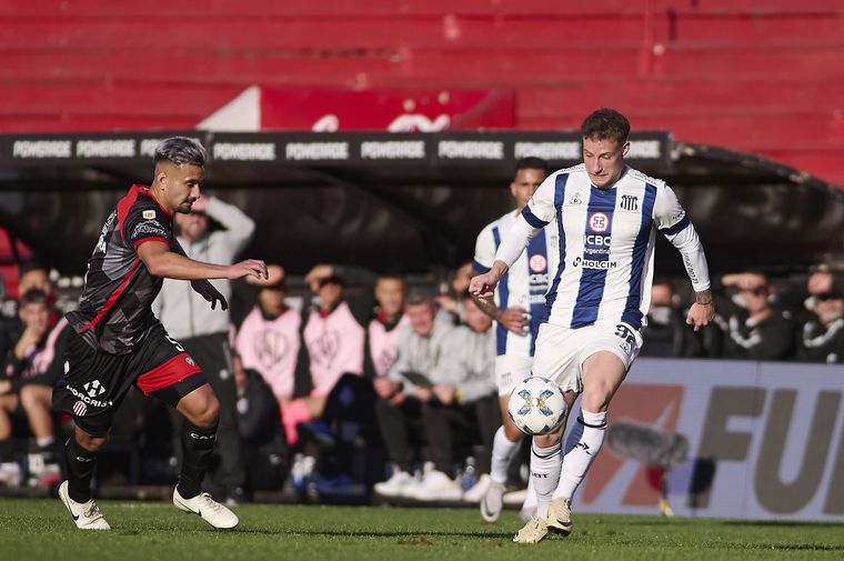 FOTO: Talleres empató en su visita a Barracas y sigue sin poder ganar desde la vuelta