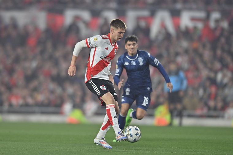 FOTO: River recibe a Huracán en el 