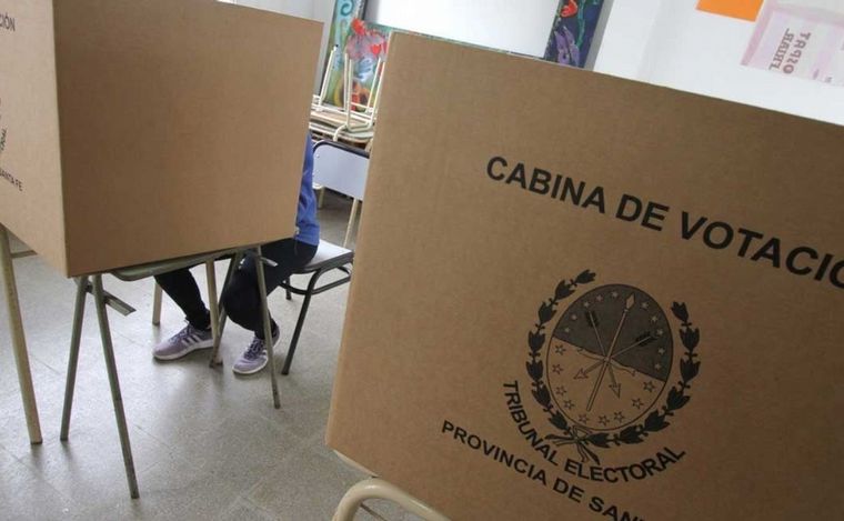 FOTO: (Archivo) Cabinas de votación en la provincia de Santa Fe. 