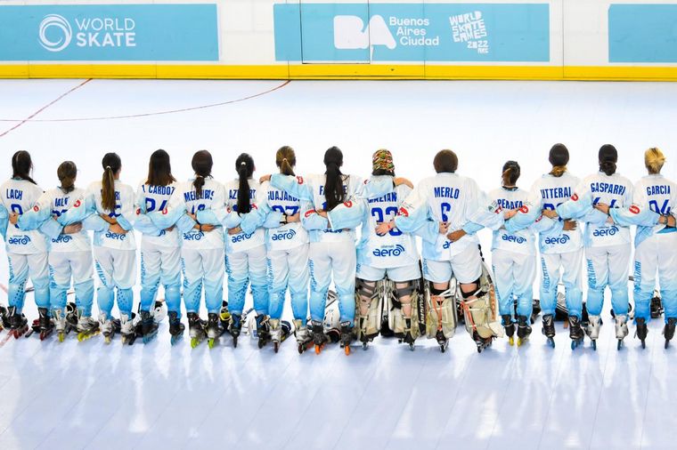 FOTO: La Selección femenina se prepara para hacer historia. Fotos: R. Azelart. 