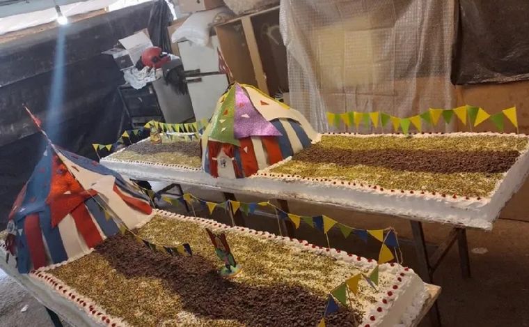 FOTO: La torta que hicieron en 2023 tuvo un largo de siete metros. (Foto: Sitio Andino)