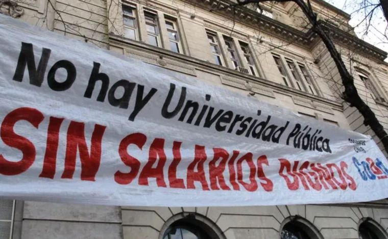 FOTO: Semana de paro docente en UNR: 