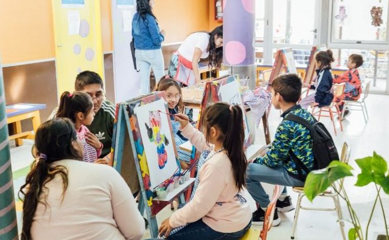 FOTO: El Hospital Infantil de Córdoba se prepara para la Semana de las Infancias.