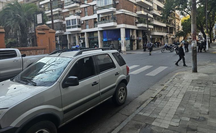 FOTO: El vehículo involucrado en el accidente con el policía.