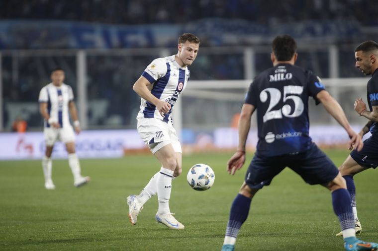 FOTO: Bruno Barticciotto celebra el primer tanto del 