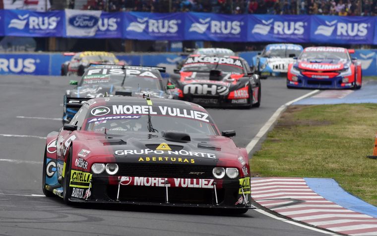 FOTO: Trucco ganó la partida, hizo historia con el Dodge Challenger