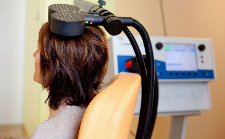 FOTO: Estimulación transcraniana, innovación con sello rosarino para tratar depresión.