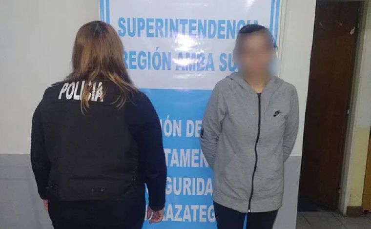 FOTO: Detuvieron a una pareja por entregar a sus hijos para que sean explotados sexualmente