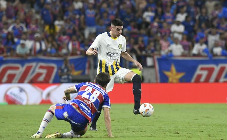 FOTO: Fortaleza vs. Rosario Central. Octavos de final. Copa Sudamericana 2024. 