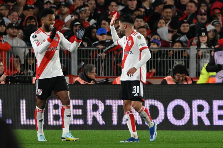 FOTO: River le ganó a Talleres en el Monumental y jugará cuartos de final