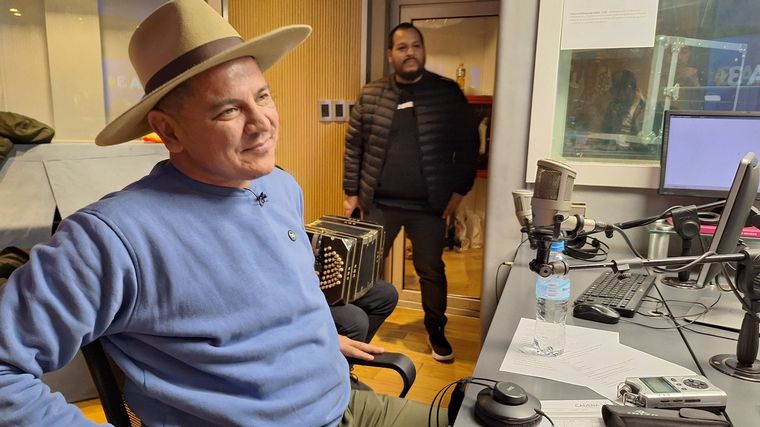 FOTO: Christian Herrera llenó los estudios de Folklore