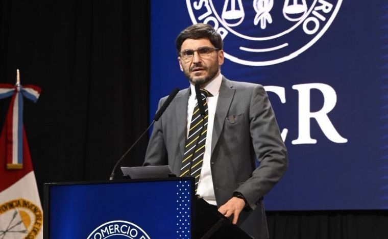 FOTO: El gobernador Pullaro participó del aniversario de la Bolsa de Comercio de Rosario. 