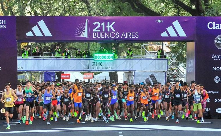 FOTO: La media maratón de Buenos Aires. (Foto:@maratondebuenosaires)