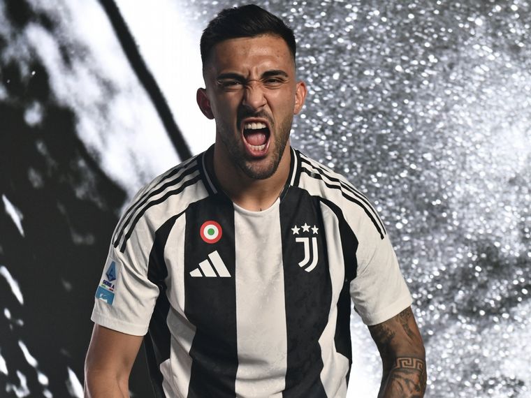 FOTO: Juventus presentó al campeón de América Nico González como refuerzo