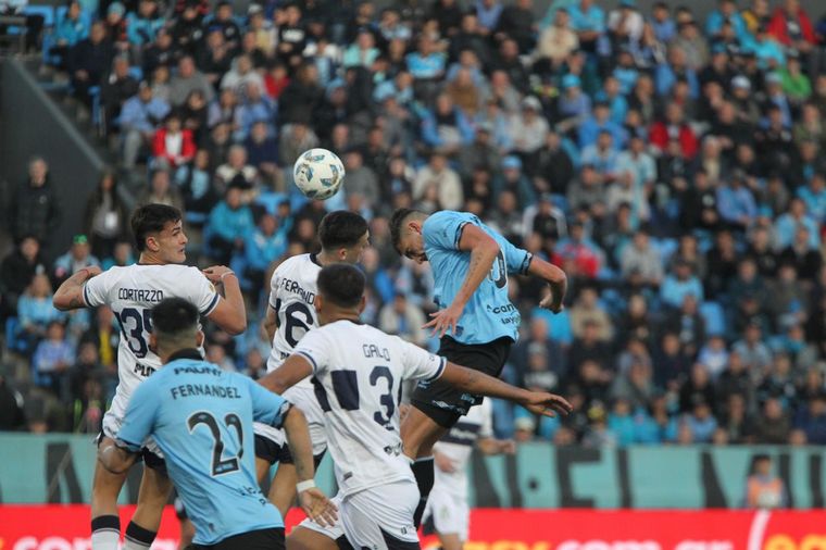 FOTO: Belgrano recibe a Gimnasia en el Gigante de Alberdi. 