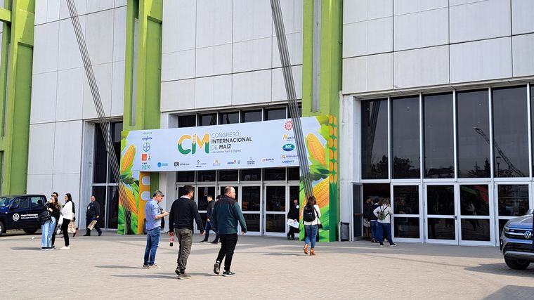 FOTO: Cadena 3 dice presente en el Congreso Internacional del Maíz