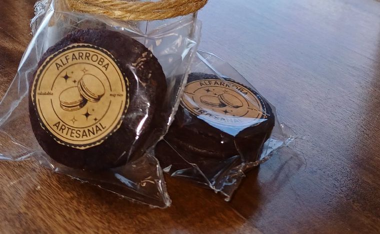 FOTO: Alumnos crearon un alfajor de algarrobo en Salta. (Foto: Gob. de Salta)