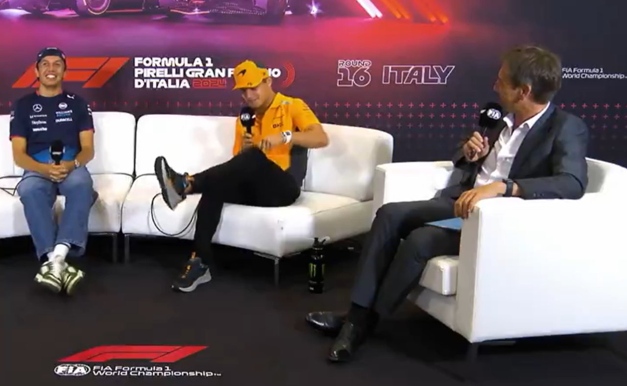 FOTO: Albon con Norris, en la conferencia oficial de los jueves de F1