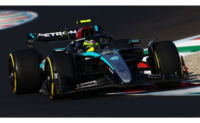 FOTO: Hamilton mejoró 1s los tiempos de FP1 y fue el más rápido del viernes