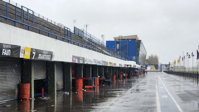 FOTO: Autódromo Roberto Mouras de La Plata con actividad suspendida momentáneamente.