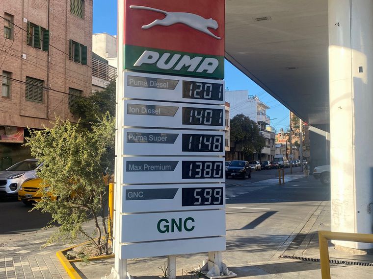 FOTO: Volvió a aumentar la nafta: 3,7% en Córdoba