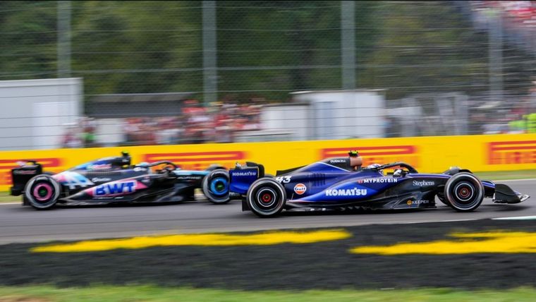 FOTO: El Williams de Colapinto en el sobrepaso a Gasly. Foto: @Colapinto43