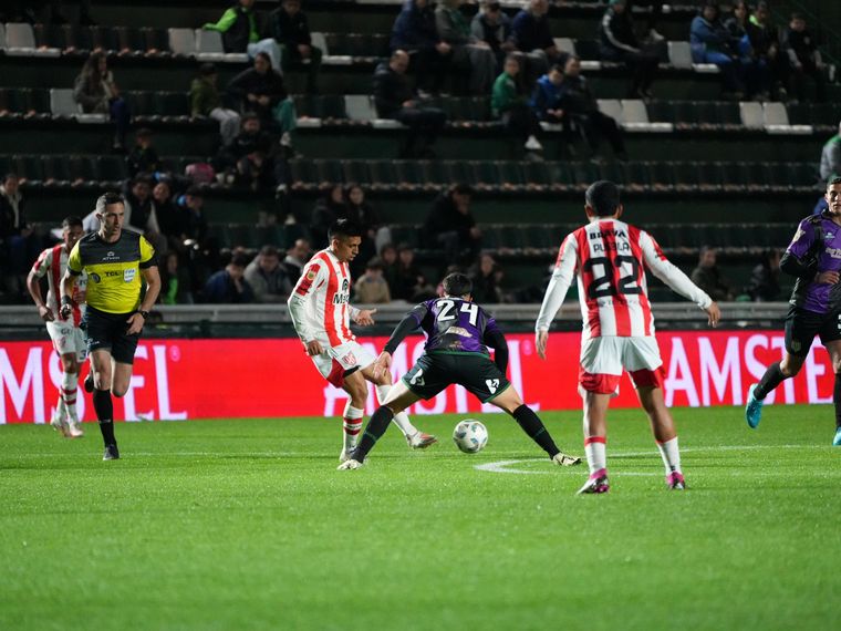 FOTO: Instituto y Banfield se enfrentaron en Buenos Aires. (Foto: IACC)