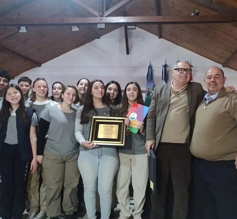 FOTO: Centenario. La rural del sur cordobés sopló 100 velitas.