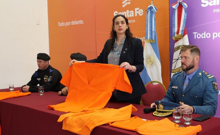 FOTO: Presos usarán uniforme naranja en Santa Fe.