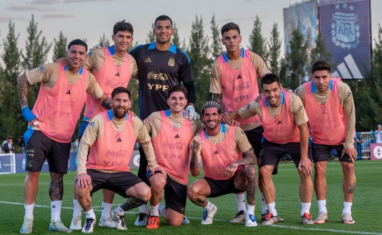 FOTO: La Selección argentina, entrenando en Ezeiza. (Foto: Prensa AFA)