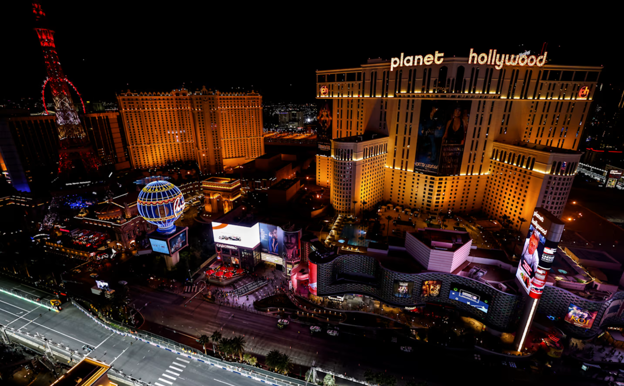 FOTO: Colapinto se sumerge desde el jueves en Las Vegas Strip Circuit