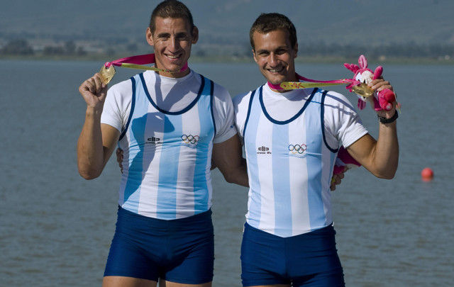 FOTO: Orgullosos, Murillo, Fernández, Silvestro y Iwan lucen sus preseas de oro.