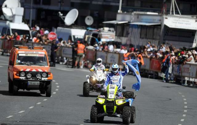 FOTO: Largada simbólica del Dakar 2012 en Mar del Plata.