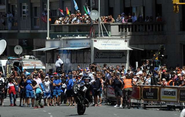 AUDIO: Comenzó la largada simbólica del Dakar por las calles de Mar del Plata (Informe de Marcelo Camisa) 