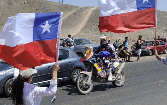 FOTO: Los habitantes de Copiapó les dan la bienvenida a máquinas y pilotos.