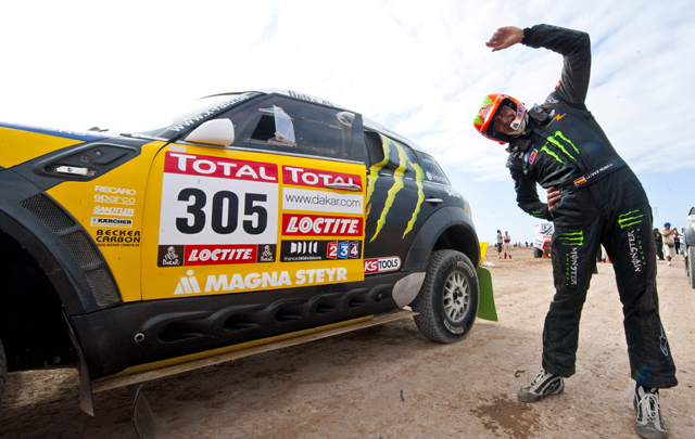 FOTO: Jorge Gómez en la llegada a Perú del Dakar 2012