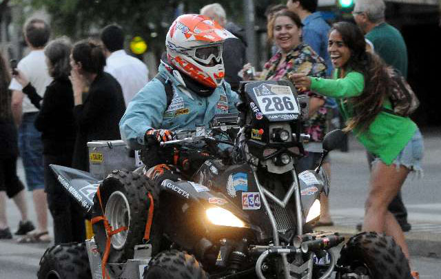 AUDIO: Vibrante largada del Dakar en el Monumento a la Bandera (José María Volta)