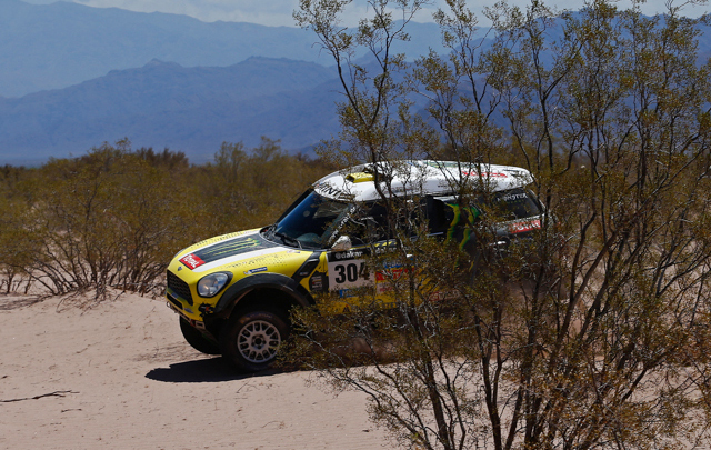 FOTO: Sainz en la cuarta etapa del Dakar 2014