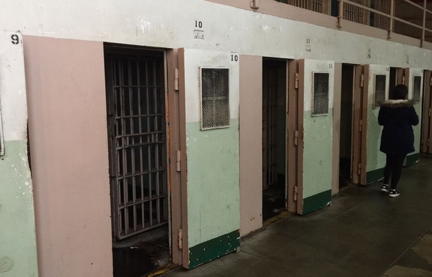 FOTO: Agustina Vivanco recorrió la ex cárcel de Alcatraz en San Francisco.