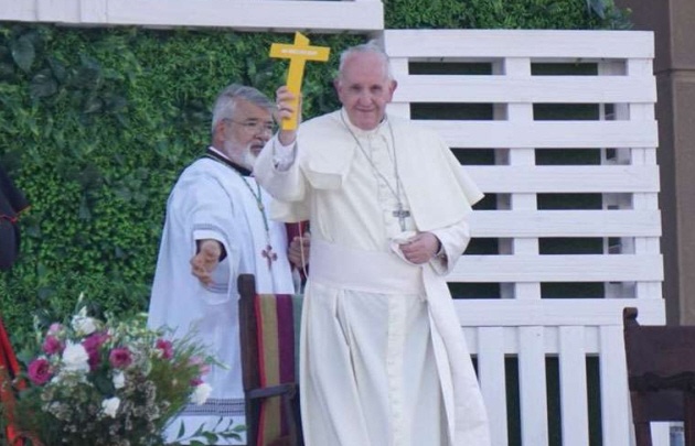 AUDIO: Una joven pidió que sus compañeros escuchen al Papa (Por Héctor Lorenzo)