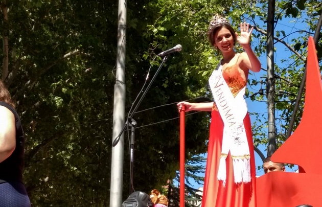 AUDIO: Desfile de reinas en la Vendimia (Luis Omar Castro y Facundo Dimaría).