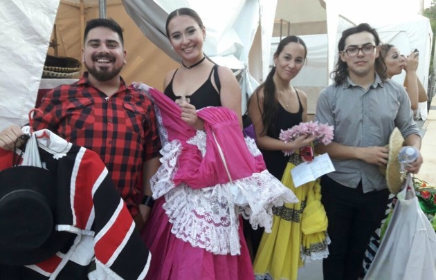 FOTO: Las soberanas departamentales desfilaron en el escenario.