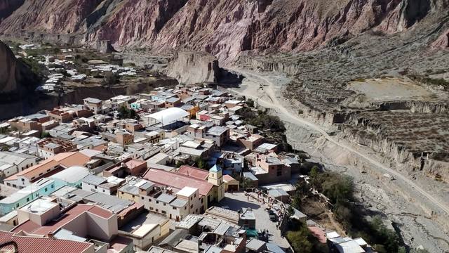 FOTO: Iruya, el pintoresco pueblo salteño que acaricia el cielo